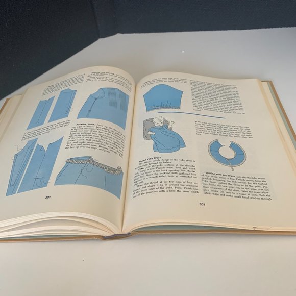 SINGER SEWING BOOK GLADYS CUNNINGHAM HC 1969 FIRST EDITION 5th printing - Picture 2 of 11